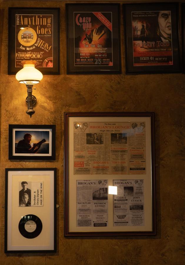 Brogans Bar & Hotel Трім Екстер'єр фото